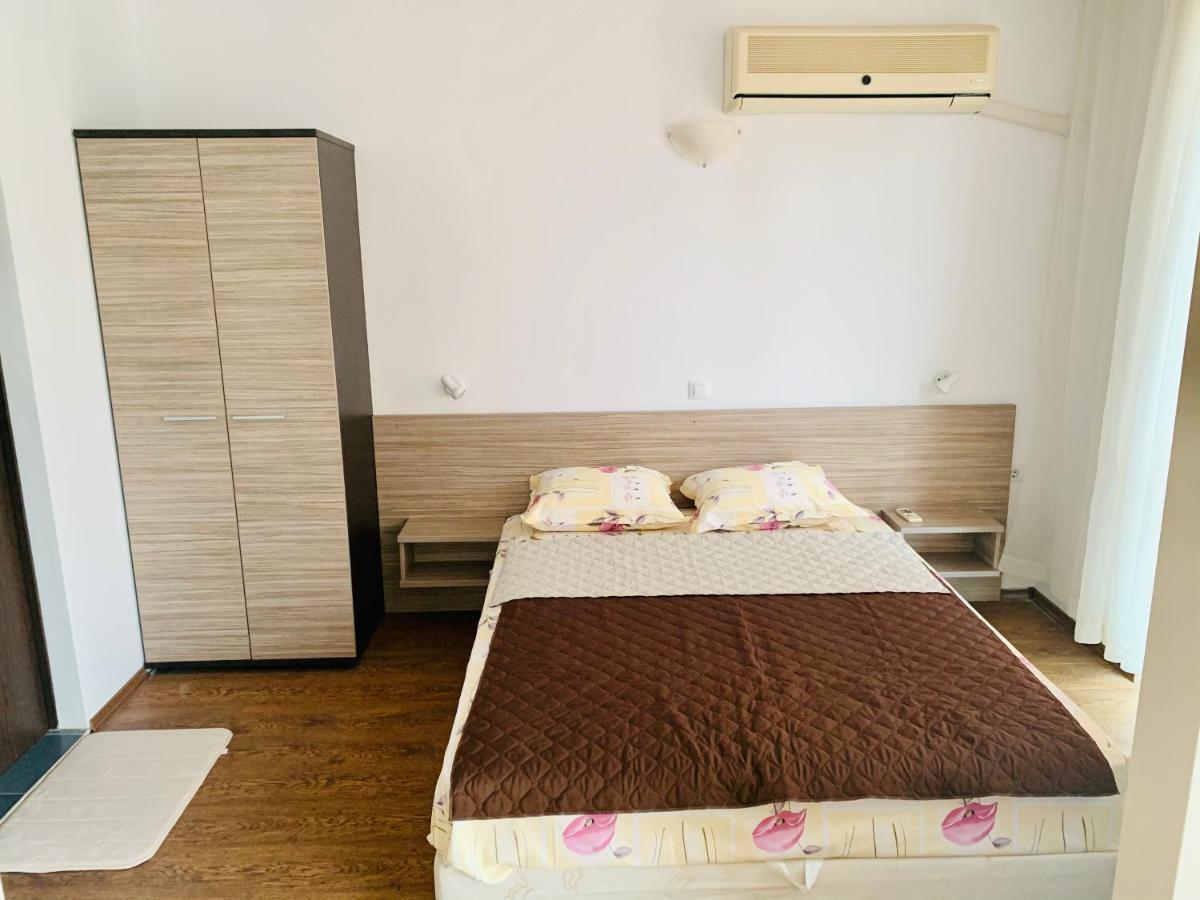 Vili Apartment Burgas Esterno foto