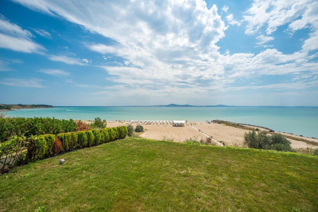 Vili Apartment Burgas Esterno foto
